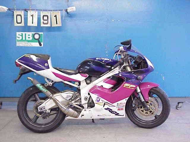 Suzuki RGV 250 VJ 23 