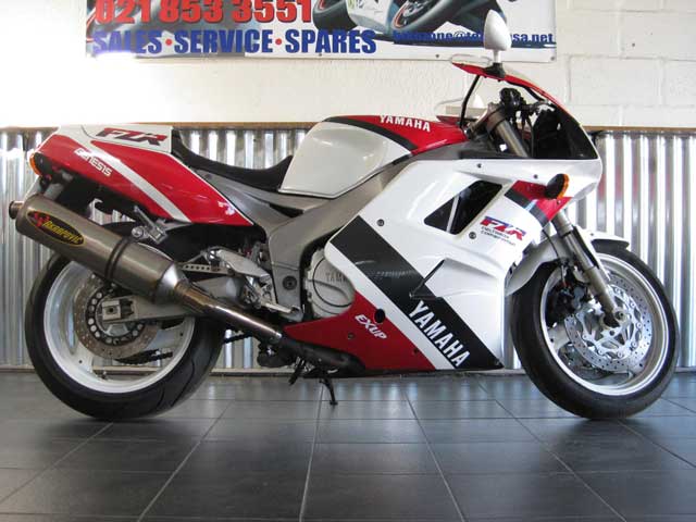 Red White 1990 Yamaha FZR1000 Exup 