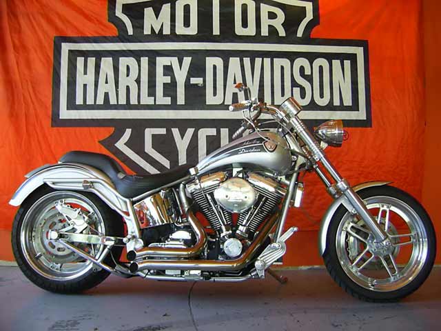 Silver Harley Davidson Bourget