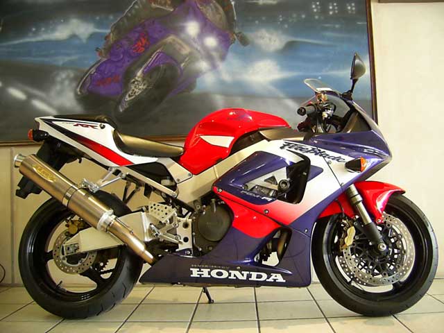 2001 Tri-Colour Honda CBR929 Fireblade