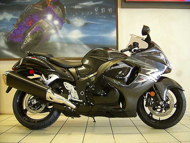 Black Suzuki GSXR1300 Hayabusa