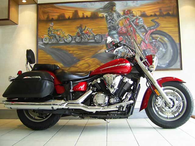 Red 2008 Yamaha XVS1300T