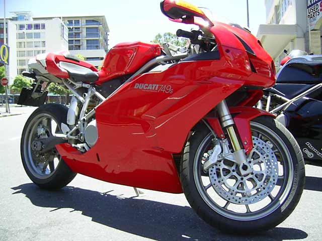 Red Ducati 749i Testrasetta