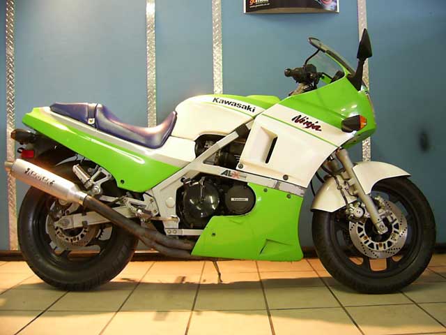 Kawasaki GPZ400 Ninja