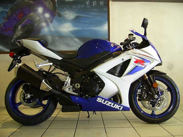 White and Blue 2008 Suzuki GSXR1000 K8