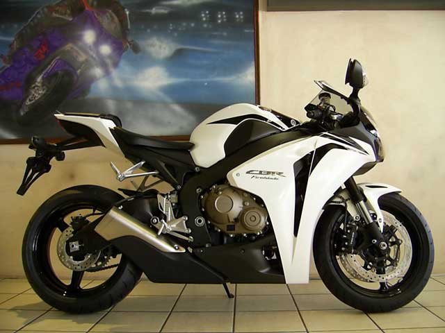 Black White 2008 Honda CBR1000RR Fireblade