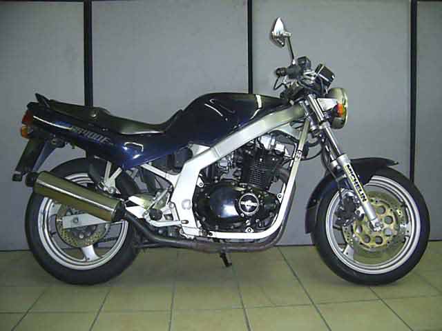 Suzuki GS 400E 