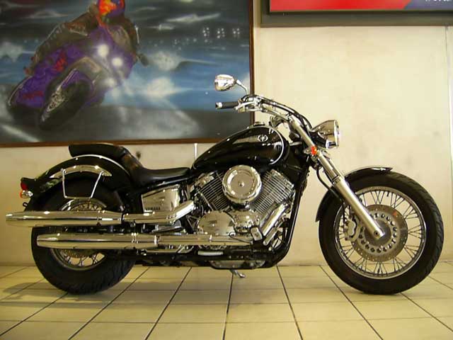Black 2004 Yamaha XVS1100 Dragstar 