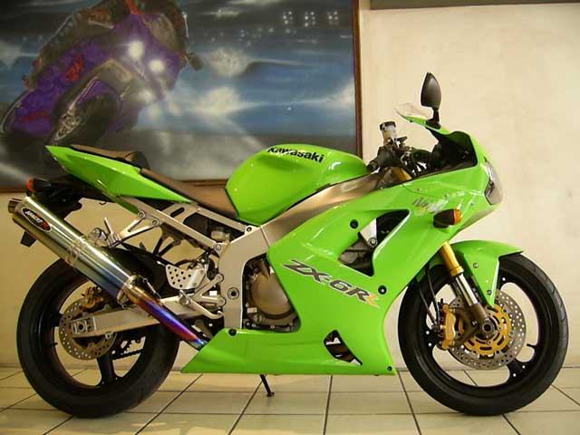 Green Kawasaki ZX-6R Ninja