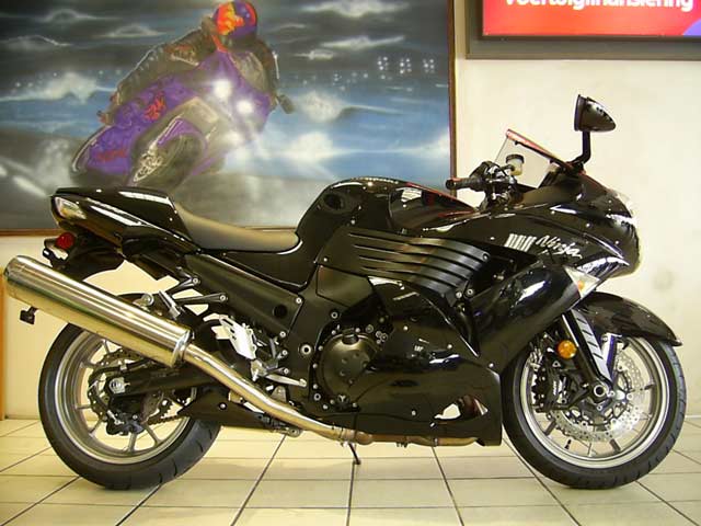 Black Kawasaki ZX-14 Ninja